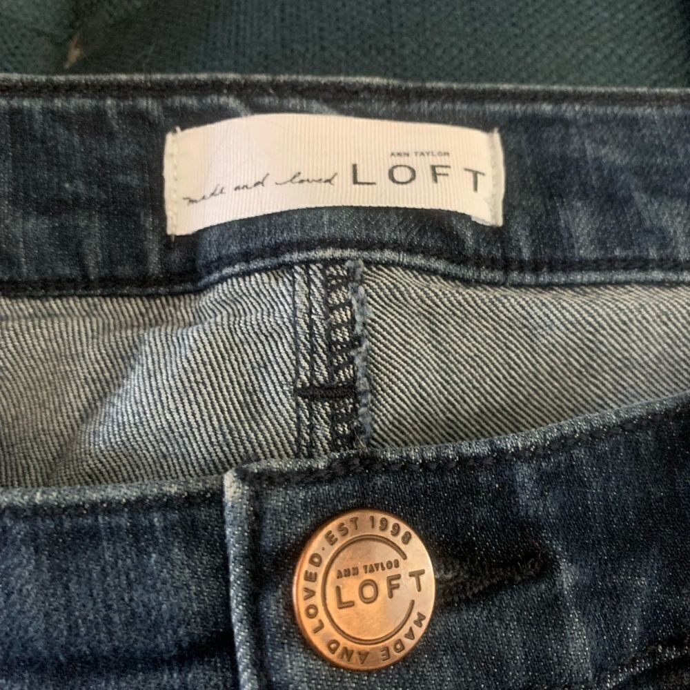 🎄LOFT Modern Kick Crop Jeans - Picture 4 of 8